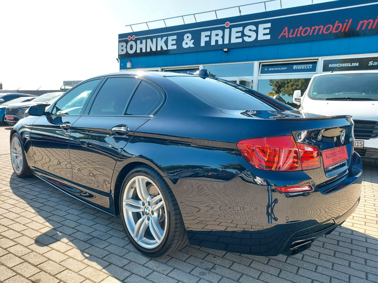BMW 550i Limousine Autom. M-Sport HUD Glasdach H&K - Sedan: billede 4 BMW 550i Limousine Autom. M-Sport HUD Glasdach H&K - Sedan: billede 4