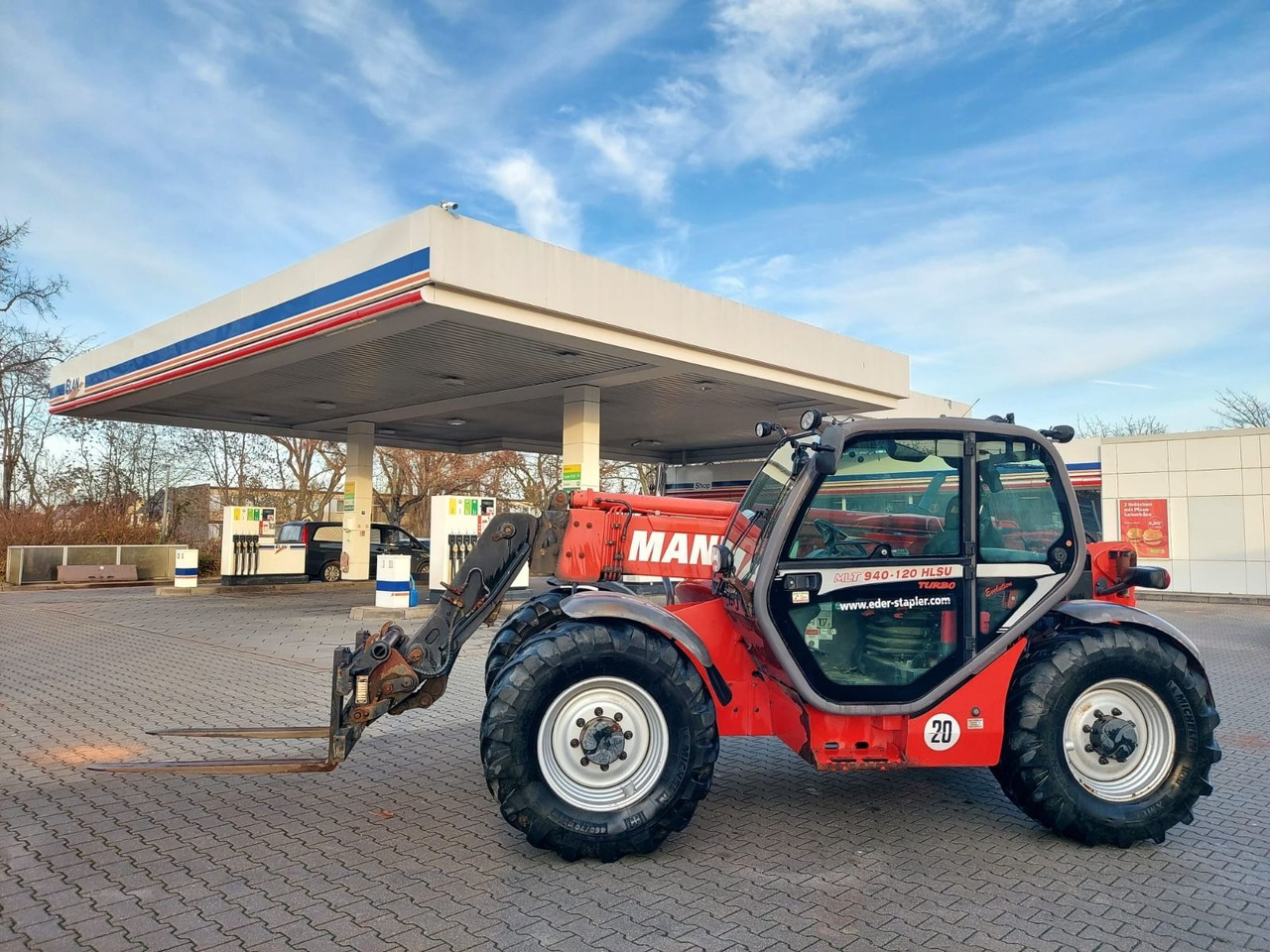 Manitou MT 1260 4X4 BJ. 2015 3000 std. Gabel + Schaufel - Gummihjulslæsser: billede 2 Manitou MT 1260 4X4 BJ. 2015 3000 std. Gabel + Schaufel - Gummihjulslæsser: billede 2
