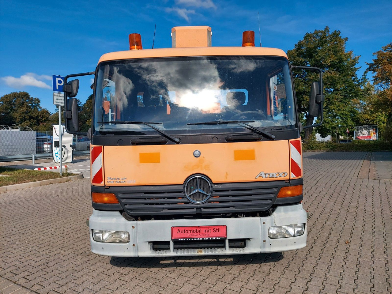 Mercedes-Benz ATEGO 1323 HUBSTEIGER WUMAG WT220H - Lastbil med mandskabslift: billede 2 Mercedes-Benz ATEGO 1323 HUBSTEIGER WUMAG WT220H - Lastbil med mandskabslift: billede 2