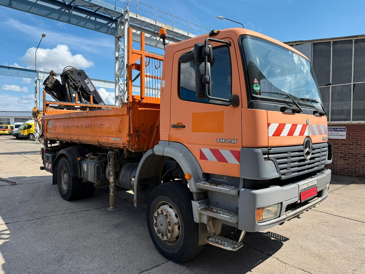 Mercedes-Benz ATEGO 1828 4X4 MEILER + HIAB KRAN 144 FS-3 - Tipvogn lastbil, Lastbil med kran: billede 1 Mercedes-Benz ATEGO 1828 4X4 MEILER + HIAB KRAN 144 FS-3 - Tipvogn lastbil, Lastbil med kran: billede 1