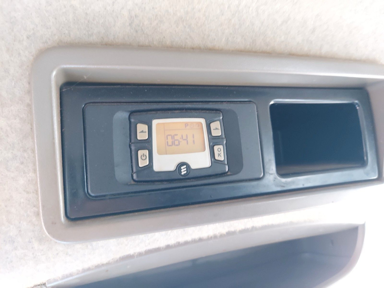 Mercedes-Benz Sprinter II Pritsche DoKa 316 4X4 Klima Standhei - Varebil med presenning, Mandskabsbil: billede 2 Mercedes-Benz Sprinter II Pritsche DoKa 316 4X4 Klima Standhei - Varebil med presenning, Mandskabsbil: billede 2