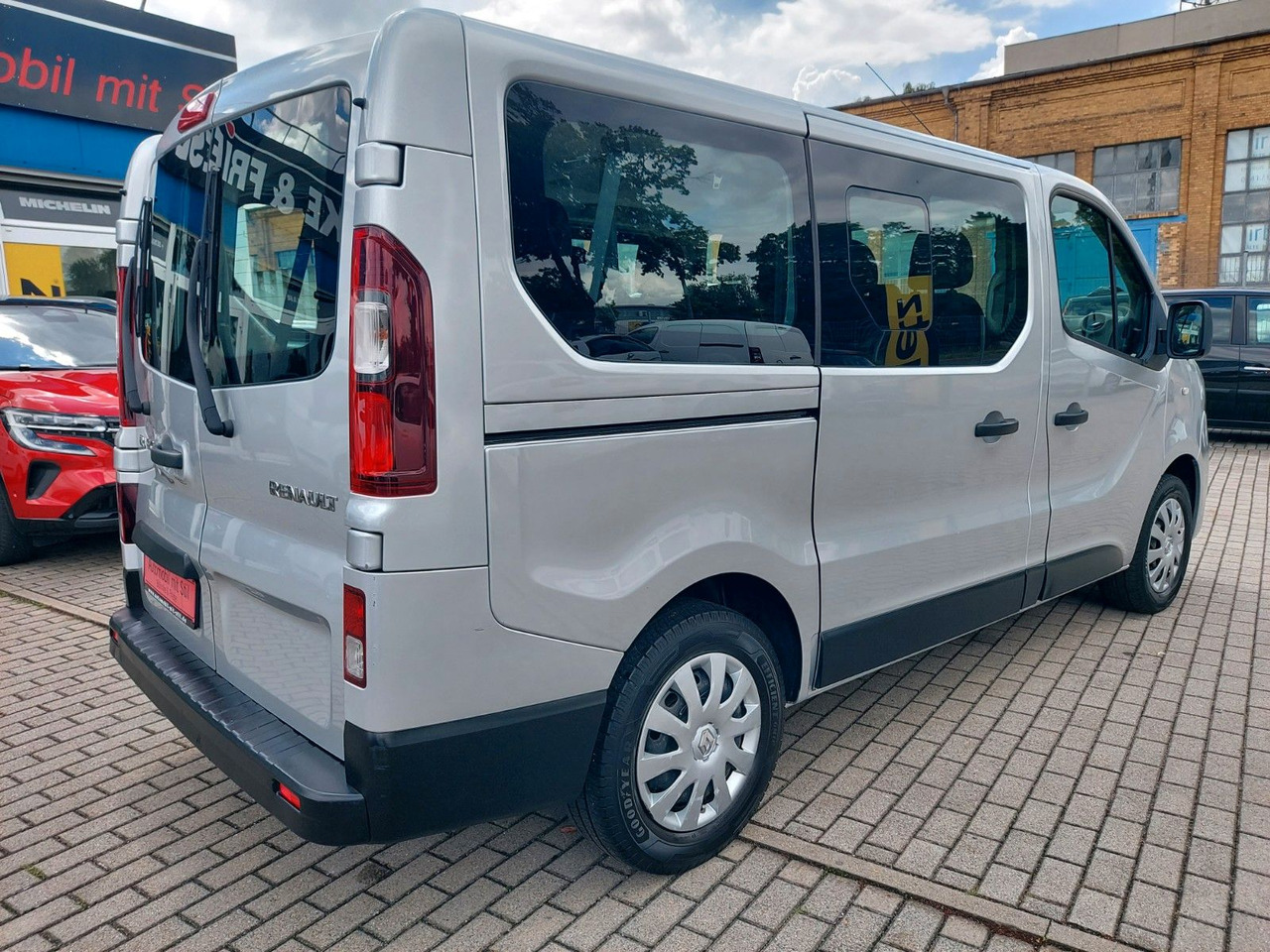 Leje en  Renault Trafic Combi L1H1 2,7t  Expression Klima Renault Trafic Combi L1H1 2,7t  Expression Klima: billede 8