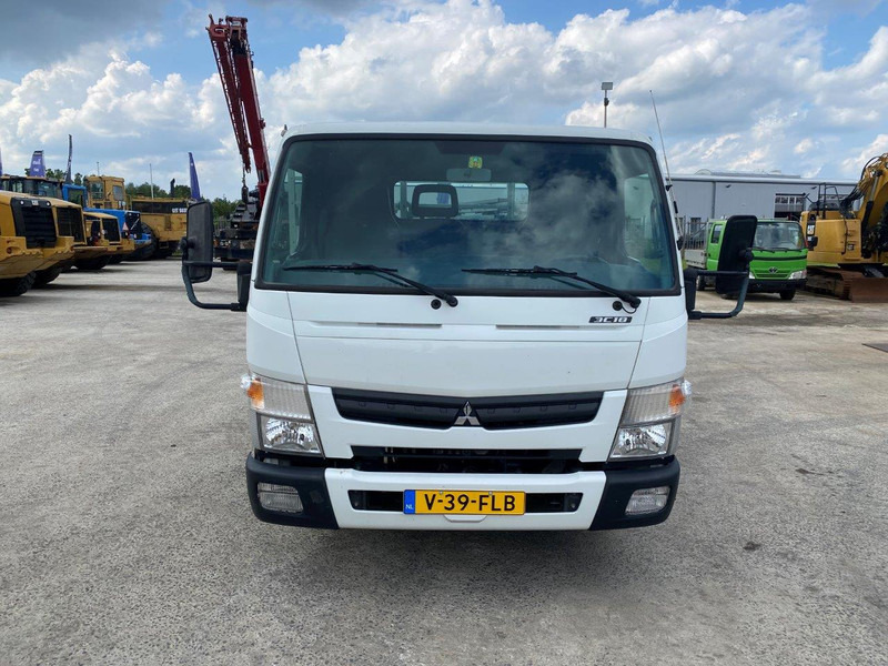 Mitsubishi Fuso Canter 3C18 NVT - Lastbil med lad: billede 4 Mitsubishi Fuso Canter 3C18 NVT - Lastbil med lad: billede 4
