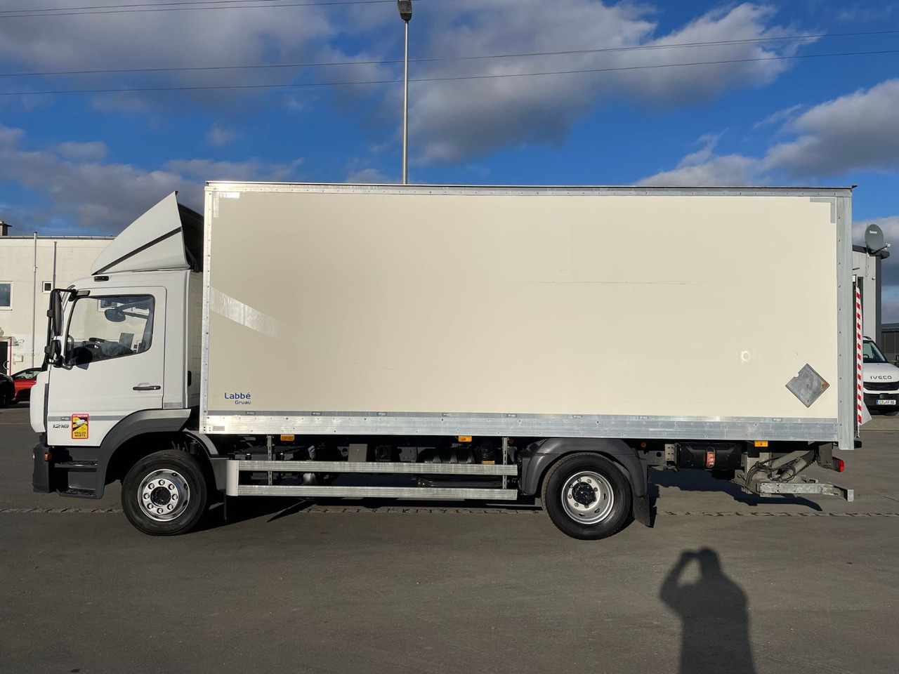 Mercedes-Benz Atego 1218 4x2 Koffer/FULL-ADR/EXIII/LBW/AC/EU6d - Lastbil varevogn: billede 4 Mercedes-Benz Atego 1218 4x2 Koffer/FULL-ADR/EXIII/LBW/AC/EU6d - Lastbil varevogn: billede 4