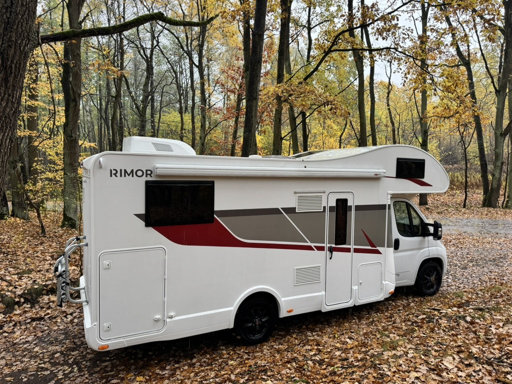 Rimor Seal 695 - Autocamper med alkove: billede 4 Rimor Seal 695 - Autocamper med alkove: billede 4