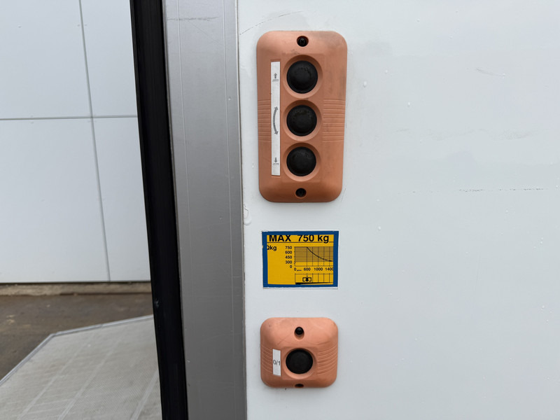 Leje en Iveco Daily 35S14 2.3 Automaat Laadklep Climate Control Standkachel Koffer Bakwagen Meubelbak Iveco Daily 35S14 2.3 Automaat Laadklep Climate Control Standkachel Koffer Bakwagen Meubelbak: billede 16