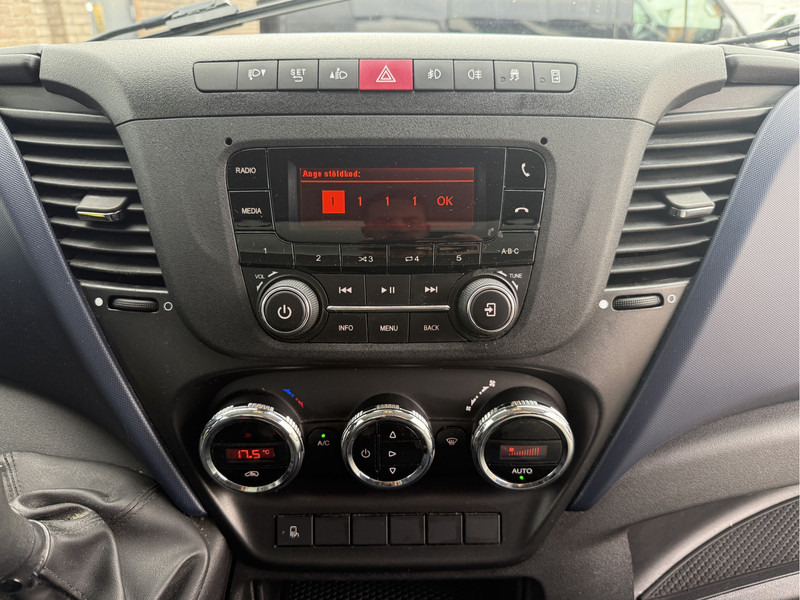 Leje en Iveco Daily 35S14 2.3 Automaat Laadklep Climate Control Standkachel Koffer Bakwagen Meubelbak Iveco Daily 35S14 2.3 Automaat Laadklep Climate Control Standkachel Koffer Bakwagen Meubelbak: billede 17