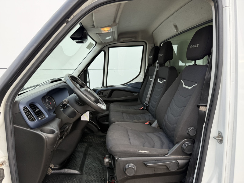 Iveco Daily 35S18 3.0 Laadklep Automaat LED Climate Control Adaptieve Cruise Control Standkachel Camera Navigatie - Varebil med kasse: billede 5 Iveco Daily 35S18 3.0 Laadklep Automaat LED Climate Control Adaptieve Cruise Control Standkachel Camera Navigatie - Varebil med kasse: billede 5
