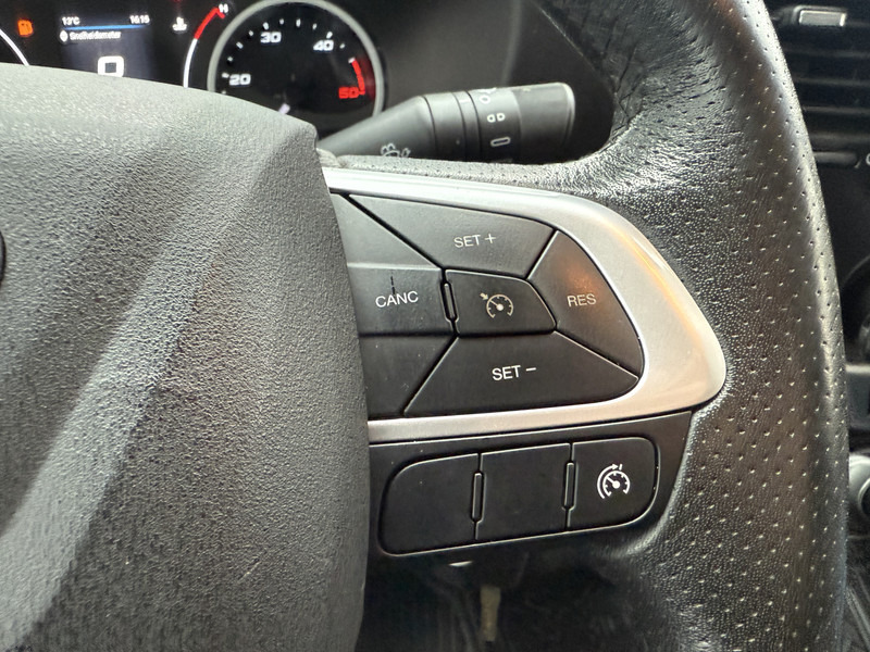 Varebil med kasse Iveco Daily Daily 70C18 3.0 *Service bus / Inbouw* LED Climate Control Cruise Control Tachograaf Standkachel Trekhaak Camera Stoelverwarming: billede 20