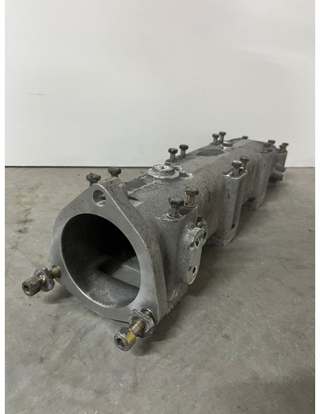 Liebherr A974 / P974 / R942 / R944 / R954 / R964 / R974 / R974B - A 974 / P 974 / R 942 / R 944 / R 954 / R 964 / R 974 / R 974B - Indsugningsrør: billede 5 Liebherr A974 / P974 / R942 / R944 / R954 / R964 / R974 / R974B - A 974 / P 974 / R 942 / R 944 / R 954 / R 964 / R 974 / R 974B - Indsugningsrør: billede 5