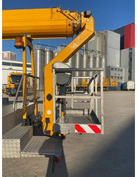 Lastbil med mandskabslift Ruthmann T 330: billede 10