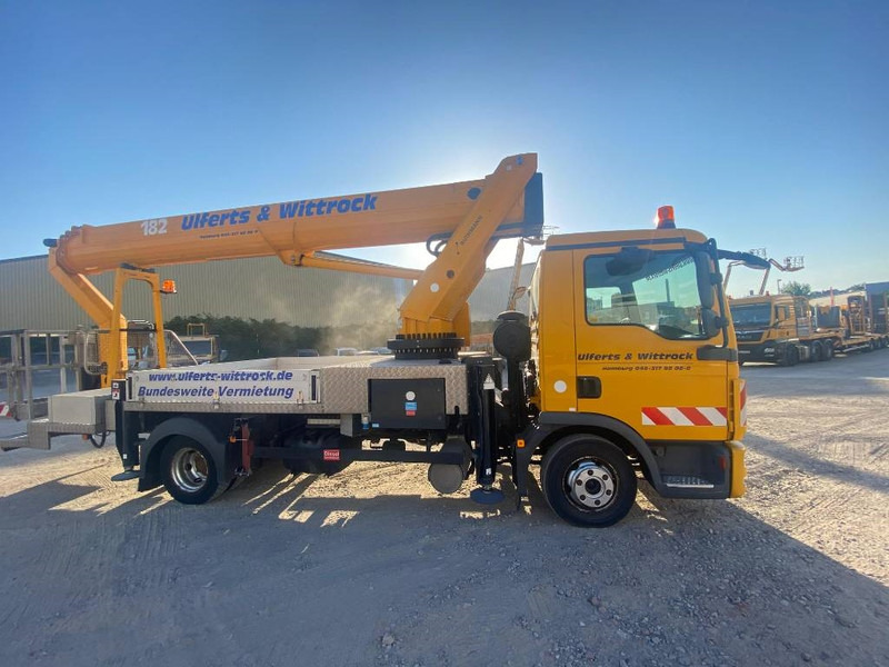 Lastbil med mandskabslift Ruthmann T 330: billede 12