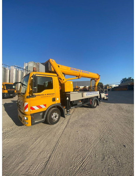 Lastbil med mandskabslift Ruthmann T 330: billede 9