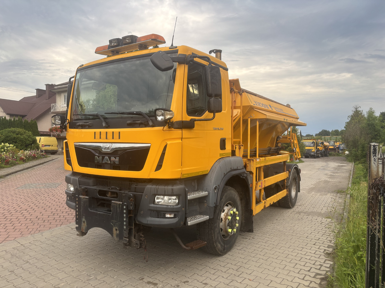 MAN TGM 18.250 4X4BB GRITTER/SPREADER/PLOUGH - Snerydningsmaskine: billede 1 MAN TGM 18.250 4X4BB GRITTER/SPREADER/PLOUGH - Snerydningsmaskine: billede 1
