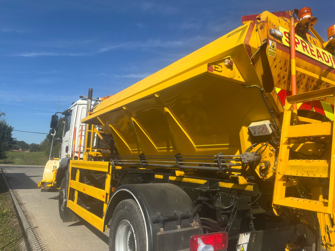 MAN TGM 18.290 4x4 BB GRITTER/SPREADER/PLOUGH - Snerydningsmaskine: billede 4 MAN TGM 18.290 4x4 BB GRITTER/SPREADER/PLOUGH - Snerydningsmaskine: billede 4