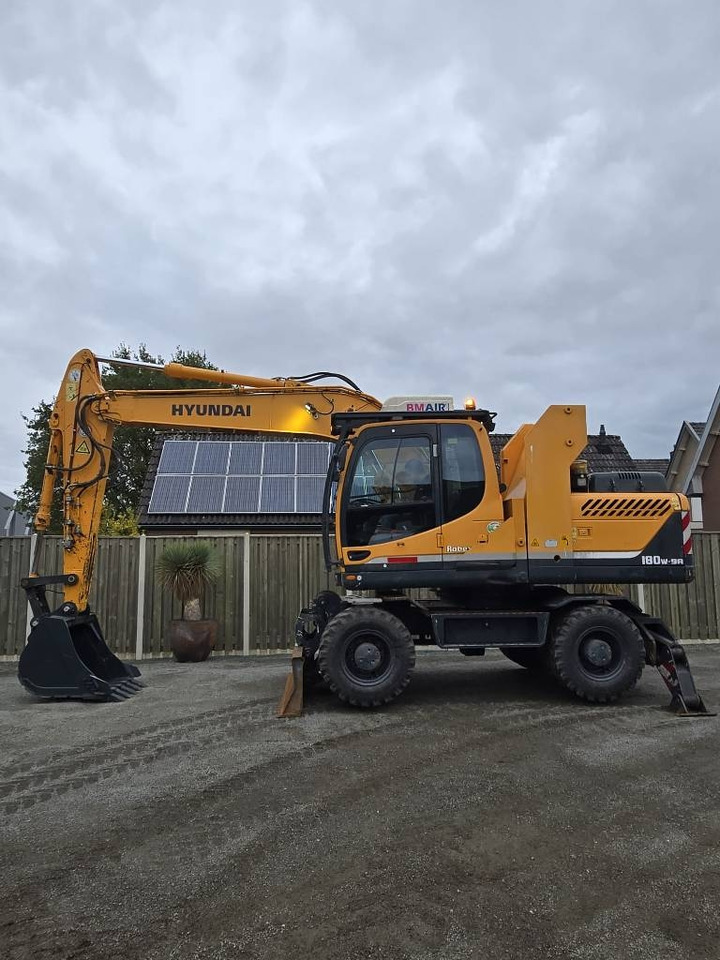 Hyundai R 180W-9A - Hjulgravemaskine: billede 1 Hyundai R 180W-9A - Hjulgravemaskine: billede 1