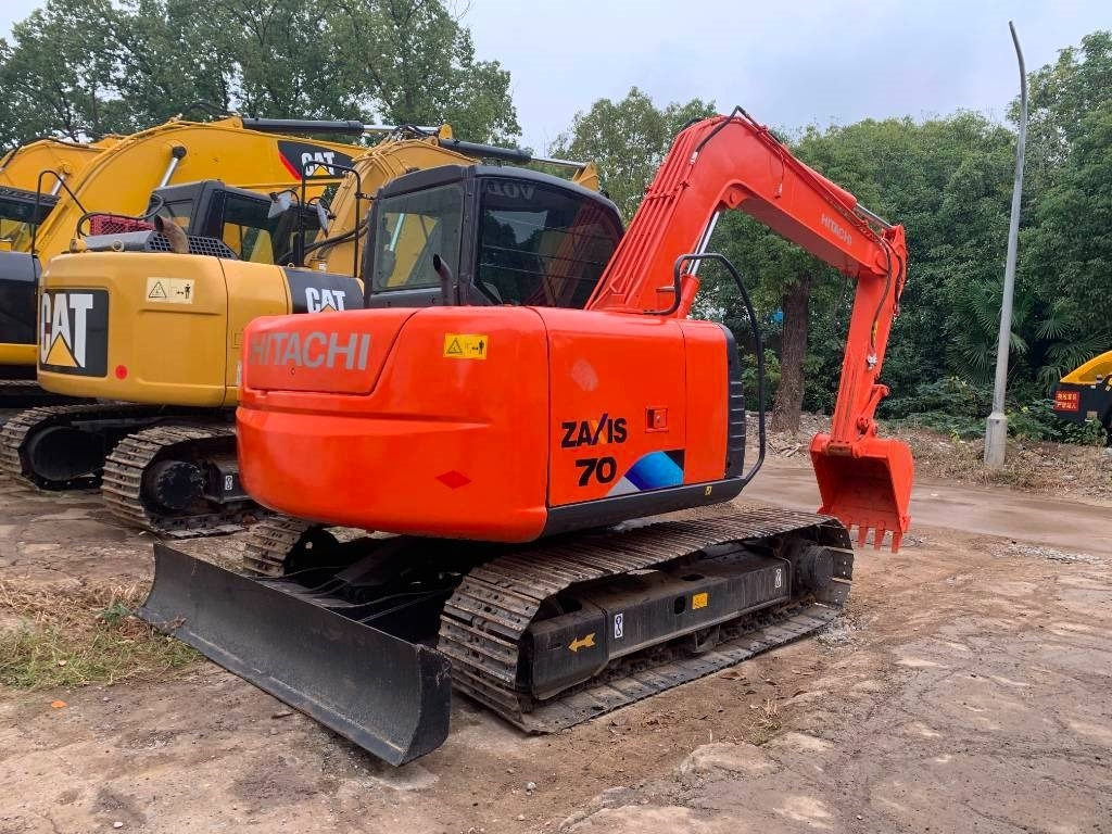 Bæltegravemaskine Hitachi Zaxis 70: billede 1