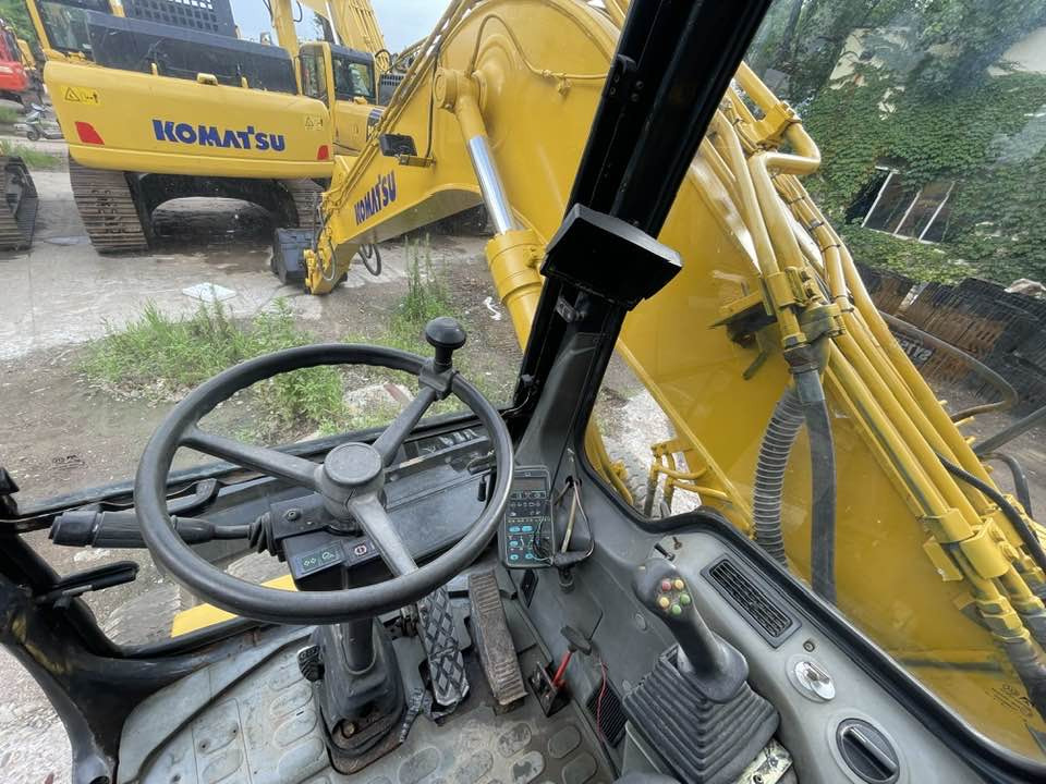 Komatsu PW160-8 [ - Hjulgravemaskine: billede 2 Komatsu PW160-8 [ - Hjulgravemaskine: billede 2