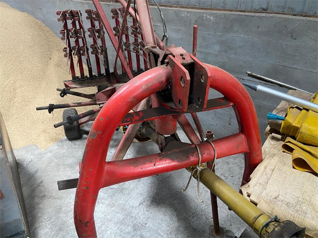 3 METER RIVE - Høvender: billede 1 3 METER RIVE - Høvender: billede 1