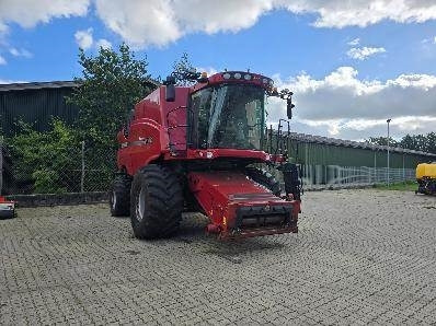 Case IH AXIAL FLOW 8010 - Mejetærsker: billede 2 Case IH AXIAL FLOW 8010 - Mejetærsker: billede 2