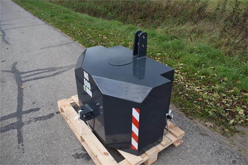 - - - 800 kilo J-Maskiner - Vægtklods for Landbrugsmaskine: billede 2 - - - 800 kilo J-Maskiner - Vægtklods for Landbrugsmaskine: billede 2