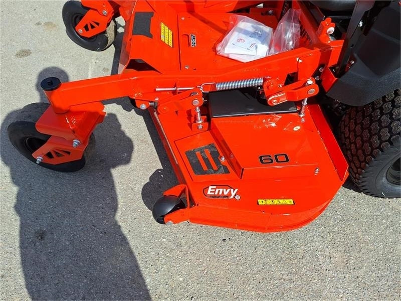Ariens Zenith 60" (152 cm Klippe bredde) - Plæneklipper: billede 5 Ariens Zenith 60" (152 cm Klippe bredde) - Plæneklipper: billede 5
