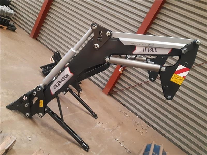 Inter-Tech 1600 - Frontlæsser til traktor: billede 1 Inter-Tech 1600 - Frontlæsser til traktor: billede 1