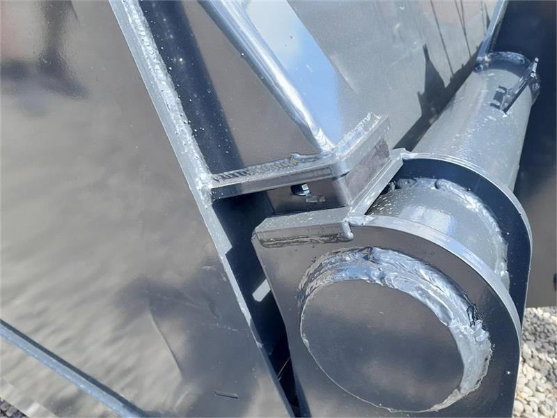 Inter-Tech Højtipskovl 3 kb3 INTER TECH 2,60m - Læsseskovl: billede 3 Inter-Tech Højtipskovl 3 kb3 INTER TECH 2,60m - Læsseskovl: billede 3