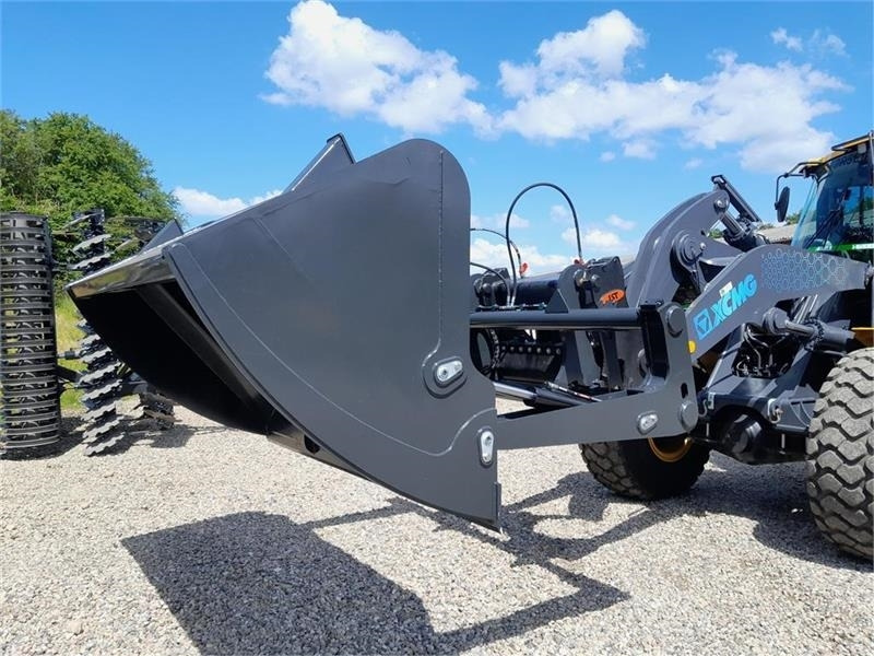 Inter-Tech Højtipskovl 3 kb3 INTER TECH 2,60m - Læsseskovl: billede 4 Inter-Tech Højtipskovl 3 kb3 INTER TECH 2,60m - Læsseskovl: billede 4