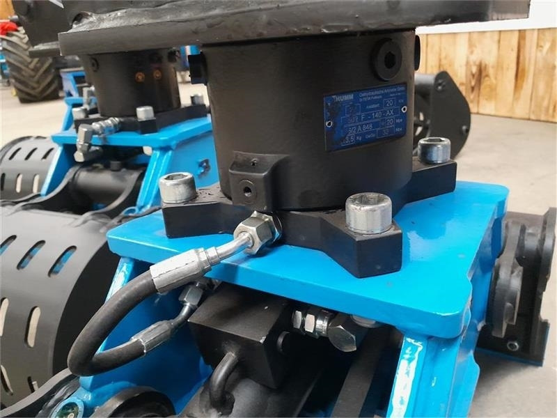 - - - Sorter grab 1-3 tons  - Grab: billede 4 - - - Sorter grab 1-3 tons  - Grab: billede 4