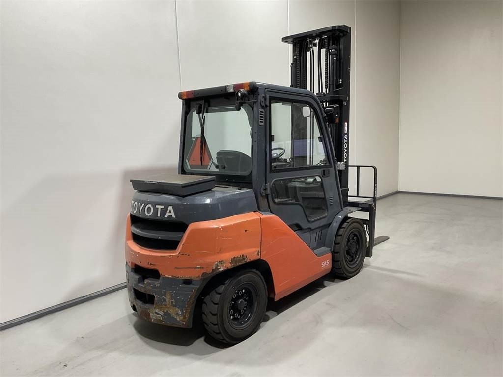 Toyota 40-8FD40N - Diesel gaffeltruck: billede 2 Toyota 40-8FD40N - Diesel gaffeltruck: billede 2