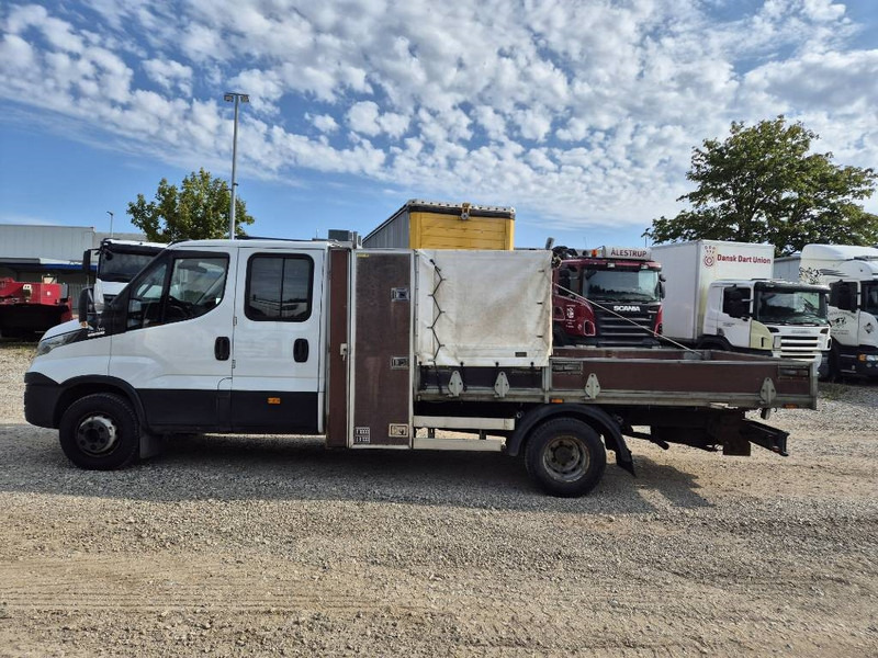 Iveco 70c17 // med lad og presenning - Lastbil med lad: billede 2 Iveco 70c17 // med lad og presenning - Lastbil med lad: billede 2