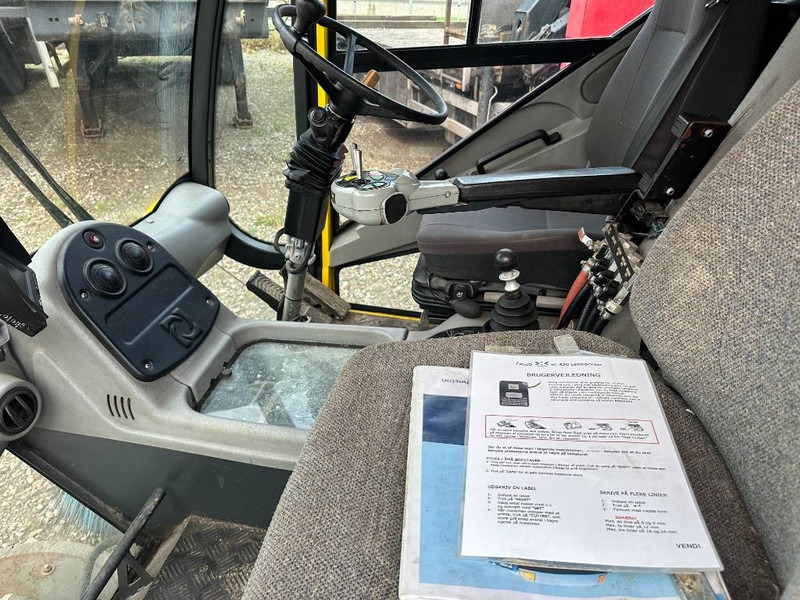 Johnston CN400 - Fejebil: billede 2 Johnston CN400 - Fejebil: billede 2