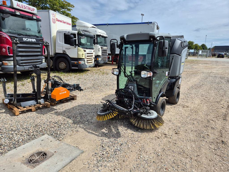 Kärcher MIC 26 // Feje-sug // Kantklipper - Landbrugsvogn: billede 1 Kärcher MIC 26 // Feje-sug // Kantklipper - Landbrugsvogn: billede 1