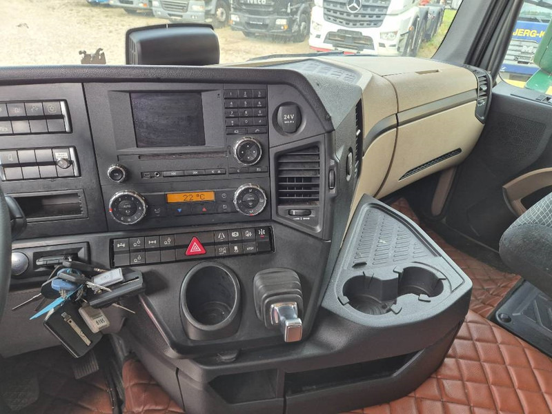 Lastbil med kran Mercedes-Benz Actros 2551/6x2 // Palfinger 16002 B // 2 x trucks: billede 17