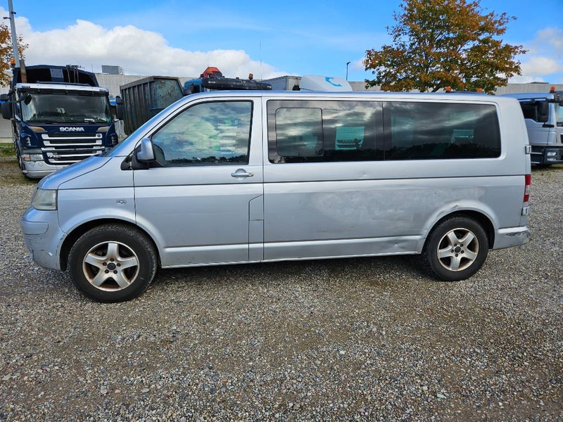 Volkswagen Caravelle 2,5 TDi 130 lang 10prs 5d - Bil: billede 2 Volkswagen Caravelle 2,5 TDi 130 lang 10prs 5d - Bil: billede 2