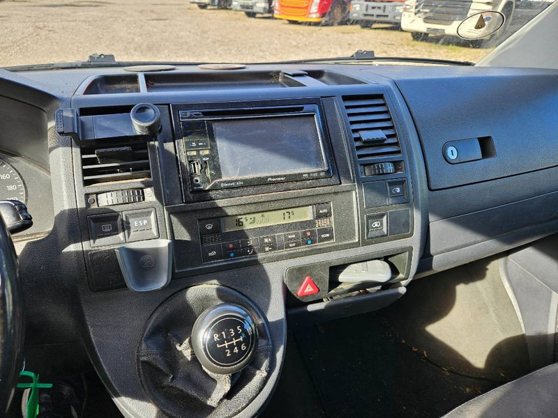 Bil Volkswagen Caravelle 2,5 TDi 130 lang 10prs 5d: billede 12