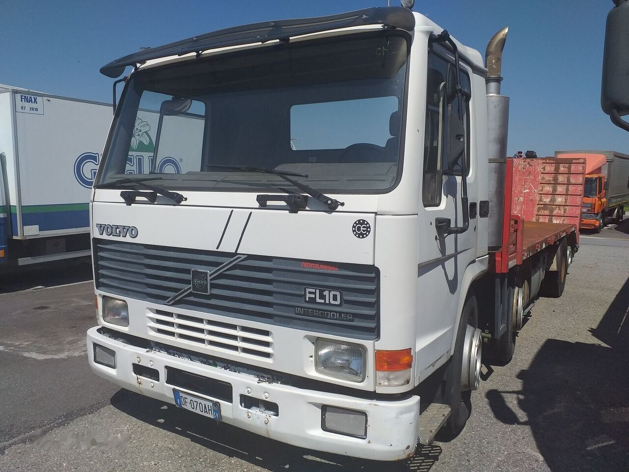 Volvo FL 10.320 - Lastbil med lad: billede 1 Volvo FL 10.320 - Lastbil med lad: billede 1