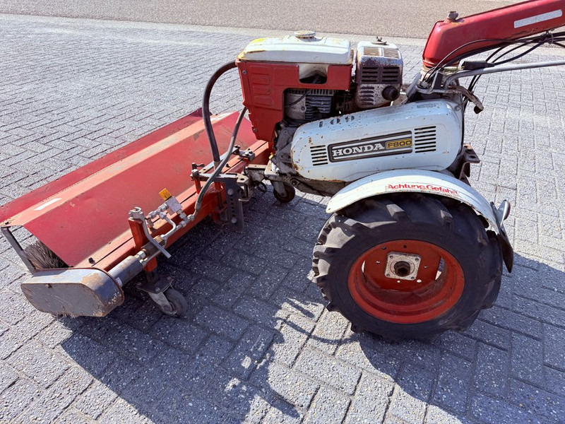 Honda F800 Veegmachine - Fejebil: billede 2 Honda F800 Veegmachine - Fejebil: billede 2