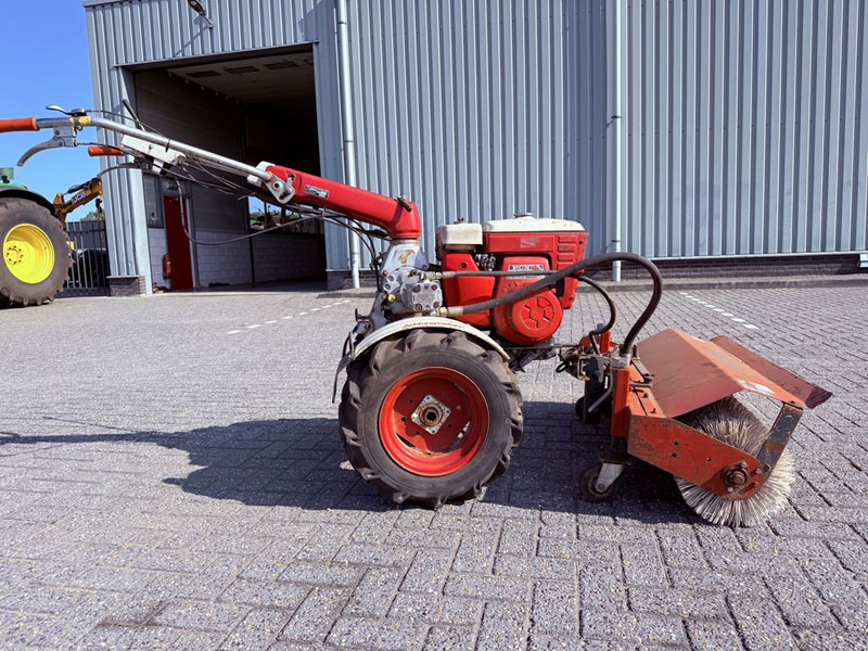 Honda F800 Veegmachine - Fejebil: billede 4 Honda F800 Veegmachine - Fejebil: billede 4