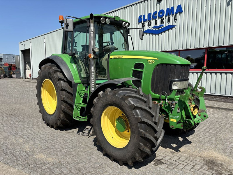 John Deere 7530 Premium AutoPowr - Traktor: billede 4 John Deere 7530 Premium AutoPowr - Traktor: billede 4