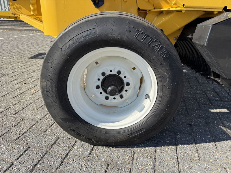 Firkant ballepresse New Holland BC5060 Mini Balenpers: billede 15 Firkant ballepresse New Holland BC5060 Mini Balenpers: billede 15