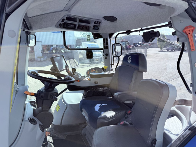 New Holland T6.165 AC + TL750 Voorlader - Traktor: billede 5 New Holland T6.165 AC + TL750 Voorlader - Traktor: billede 5