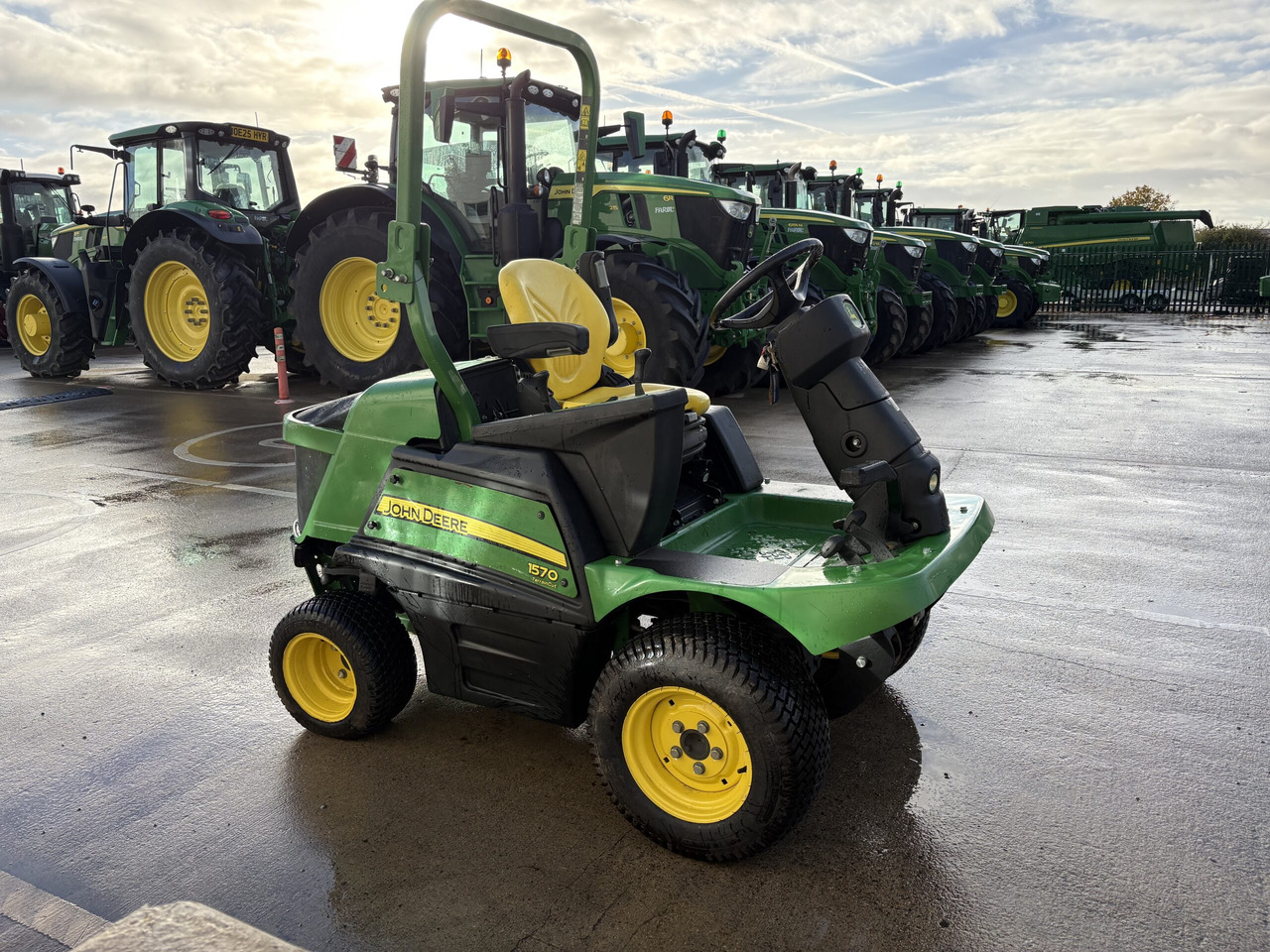 John Deere 1570 Power Unit - Plæneklipper: billede 3 John Deere 1570 Power Unit - Plæneklipper: billede 3