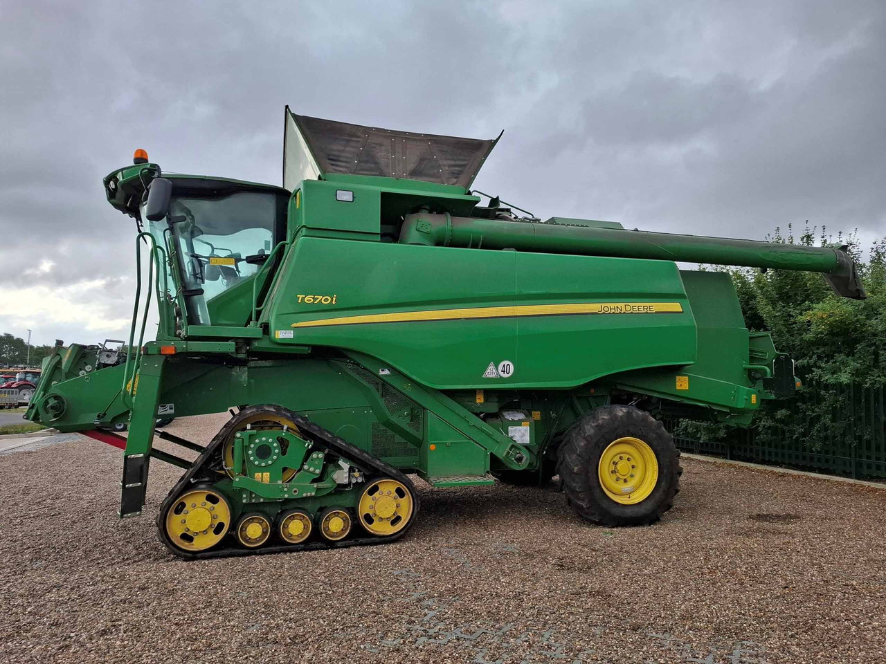 John Deere T670i - Mejetærsker: billede 2 John Deere T670i - Mejetærsker: billede 2