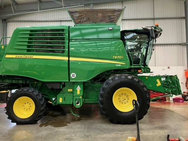 John Deere T670i - Mejetærsker: billede 1 John Deere T670i - Mejetærsker: billede 1