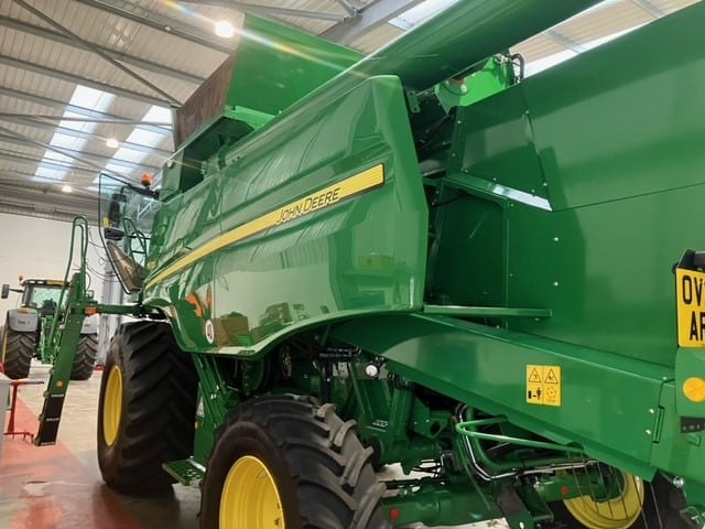 John Deere T670i - Mejetærsker: billede 4 John Deere T670i - Mejetærsker: billede 4