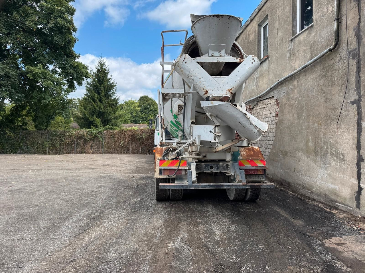 Iveco 410 EH 420 8X4 10m³ - Betonbil: billede 2 Iveco 410 EH 420 8X4 10m³ - Betonbil: billede 2