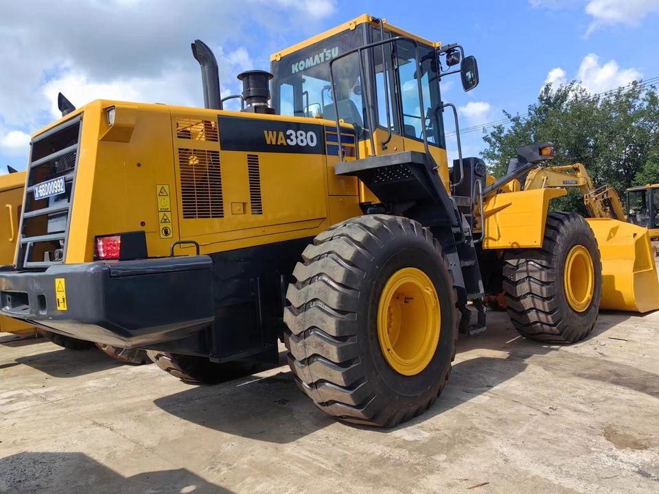 Japan Made Original Komatsu Wa380z-6 Wheel Loader, WA380Z Cheap Used 5ton Payloader Price Low in China - Gummihjulslæsser: billede 2 Japan Made Original Komatsu Wa380z-6 Wheel Loader, WA380Z Cheap Used 5ton Payloader Price Low in China - Gummihjulslæsser: billede 2