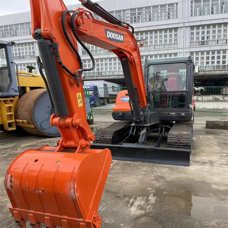 Original Color Used Doosan Dx55 Mini Excavator Used 5 Ton 5.5ton Mini Doosan Excavator for Sale Used Doosan Dx55-9c - Minigravemaskine: billede 2 Original Color Used Doosan Dx55 Mini Excavator Used 5 Ton 5.5ton Mini Doosan Excavator for Sale Used Doosan Dx55-9c - Minigravemaskine: billede 2